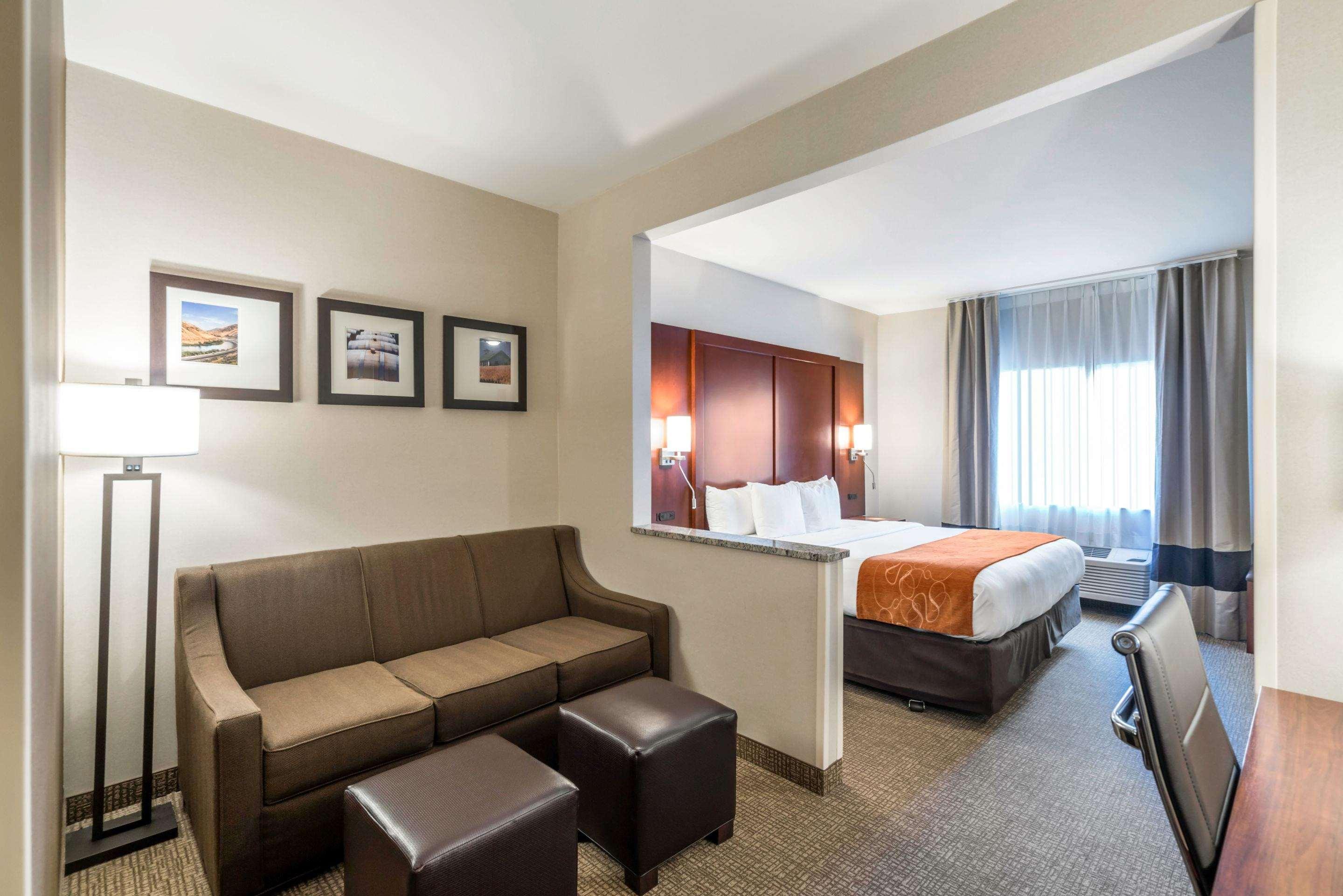 Comfort Suites יקימה מראה חיצוני תמונה