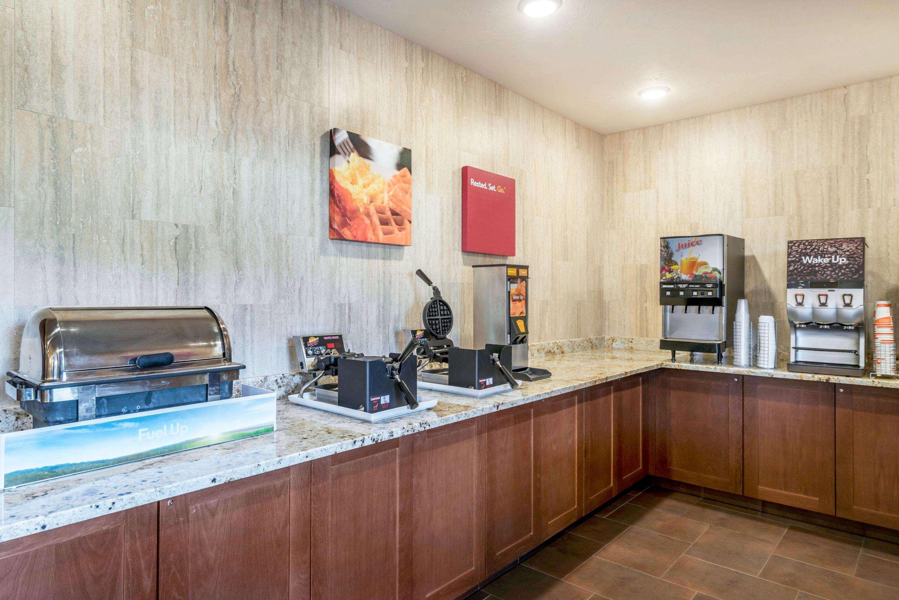 Comfort Suites יקימה מראה חיצוני תמונה