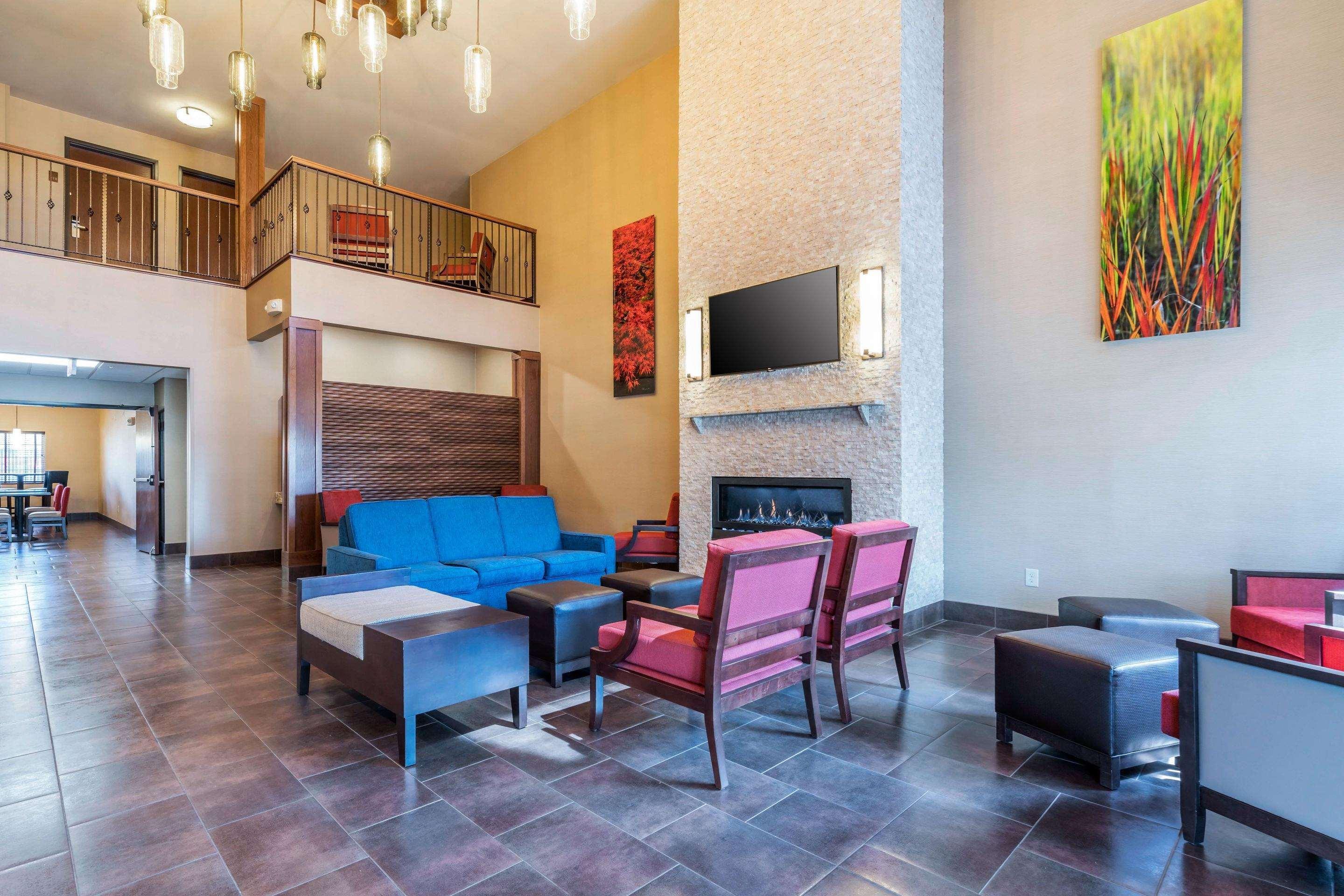 Comfort Suites יקימה מראה חיצוני תמונה