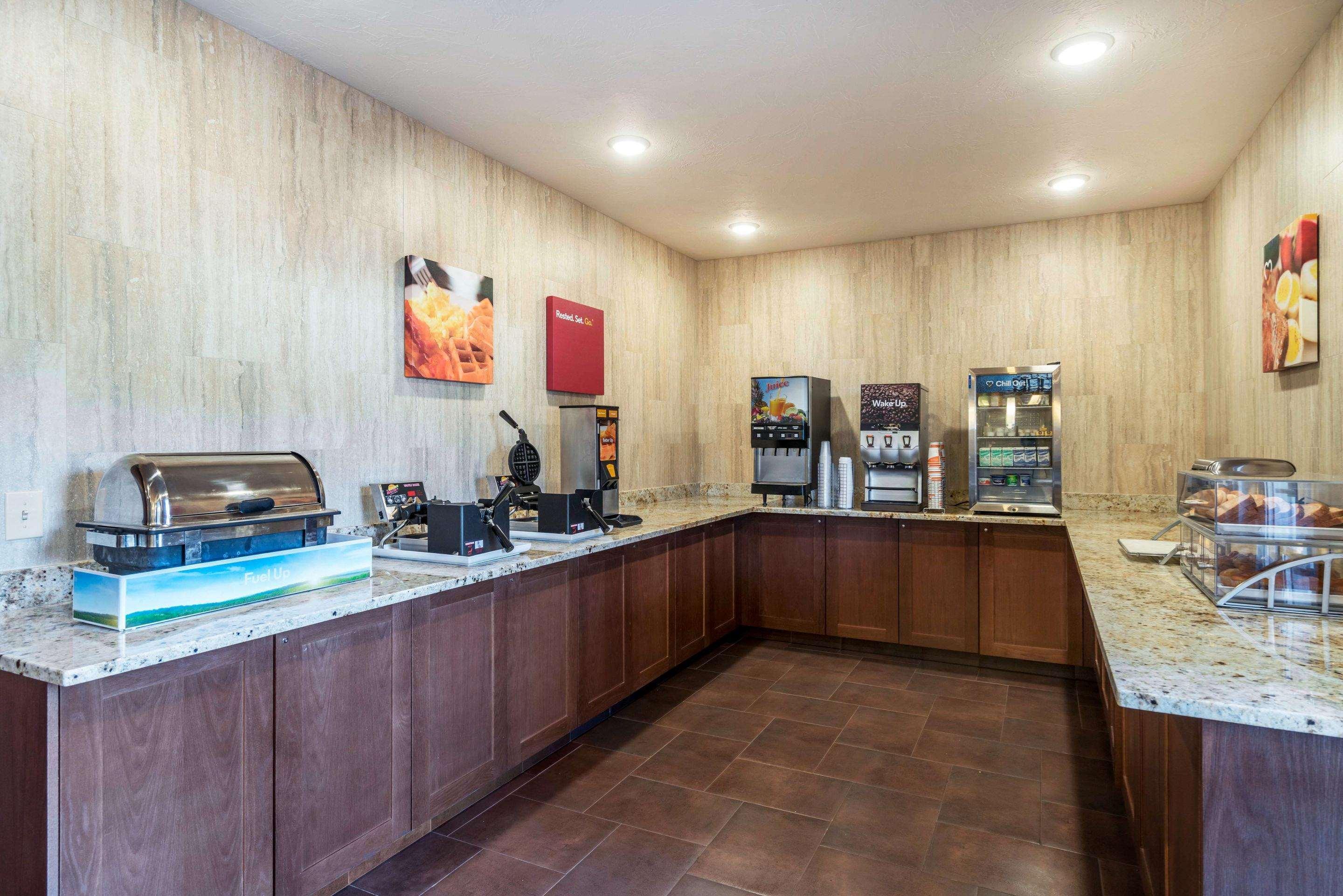 Comfort Suites יקימה מראה חיצוני תמונה