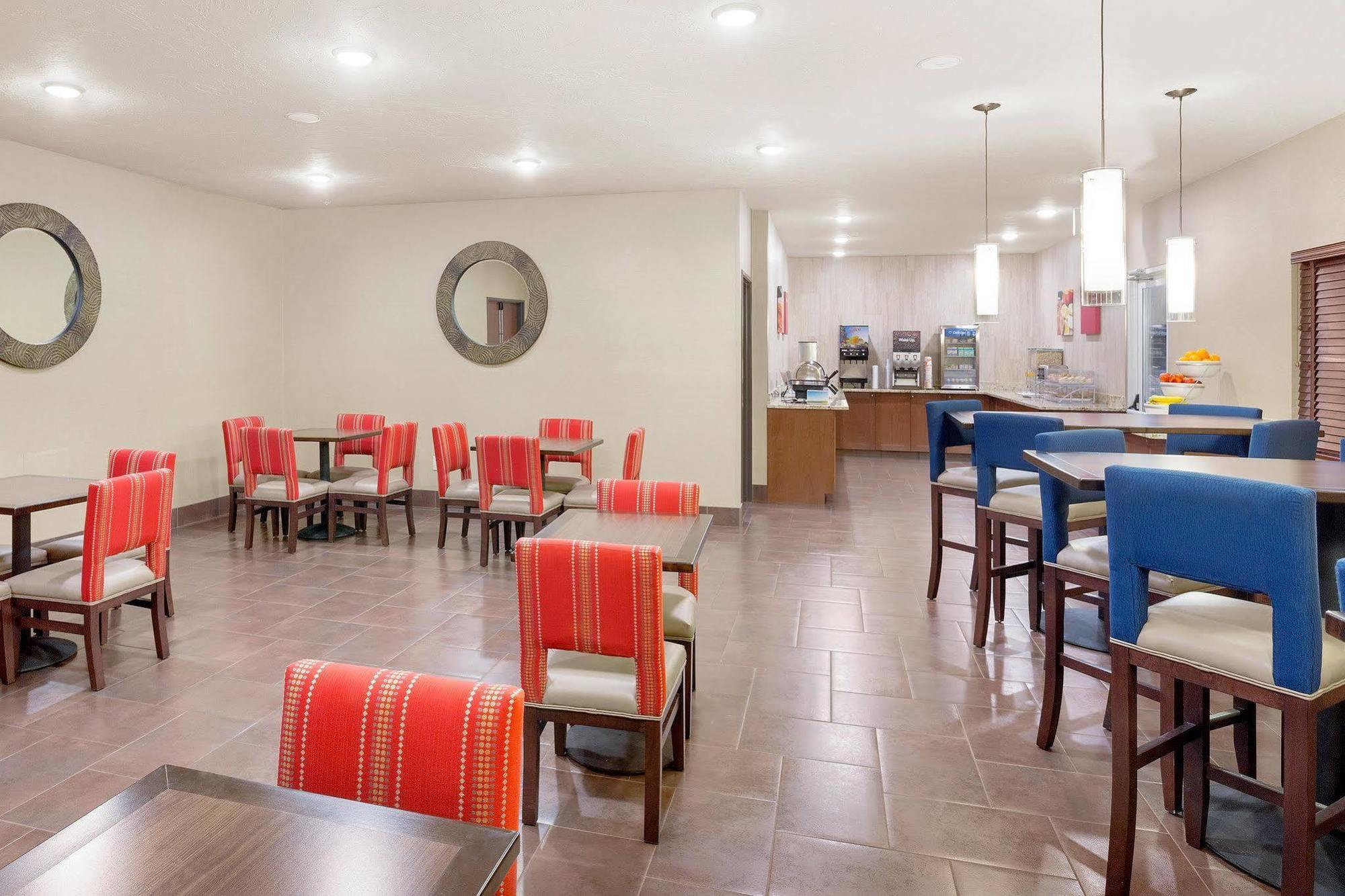 Comfort Suites יקימה מראה חיצוני תמונה